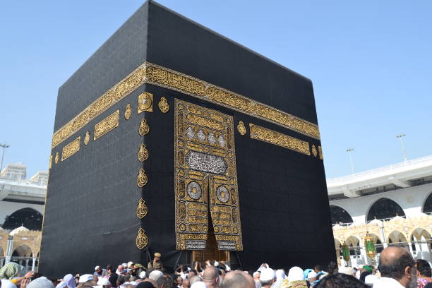قصر الحج على الموجودين في السعودية بسبب الوباء